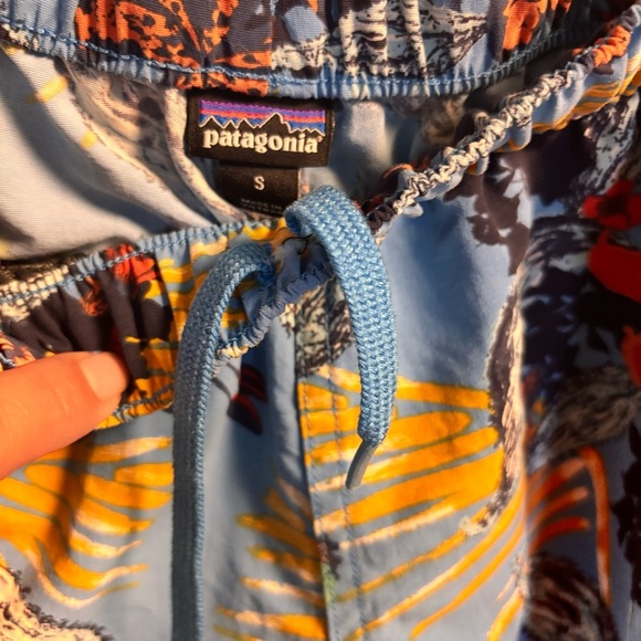Patagonia Blue and Yellow Athletic Shorts Lightweight Elastic Waist - Picture 4 of 5